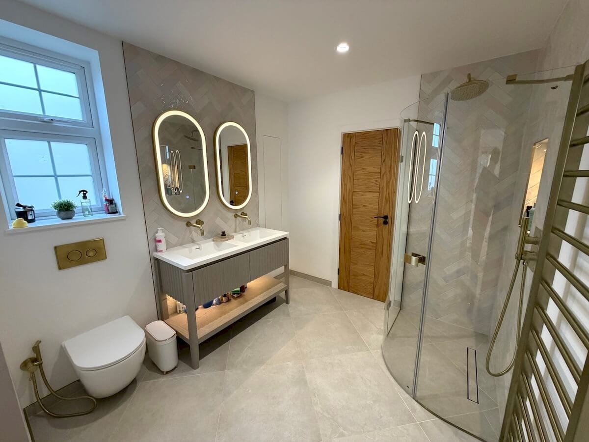 Large Double Storey House Extension in Surrey — image 10